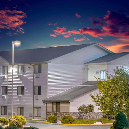 Hotel Super 8 By Wyndham Altoona Esterno foto