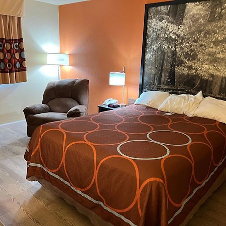 Hotel Super 8 By Wyndham Altoona Esterno foto