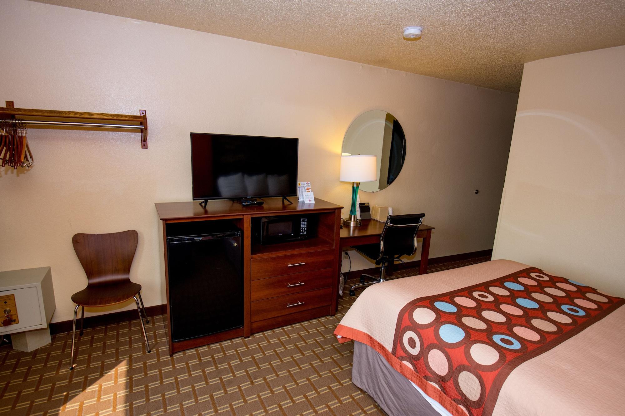 Hotel Super 8 By Wyndham Altoona Esterno foto