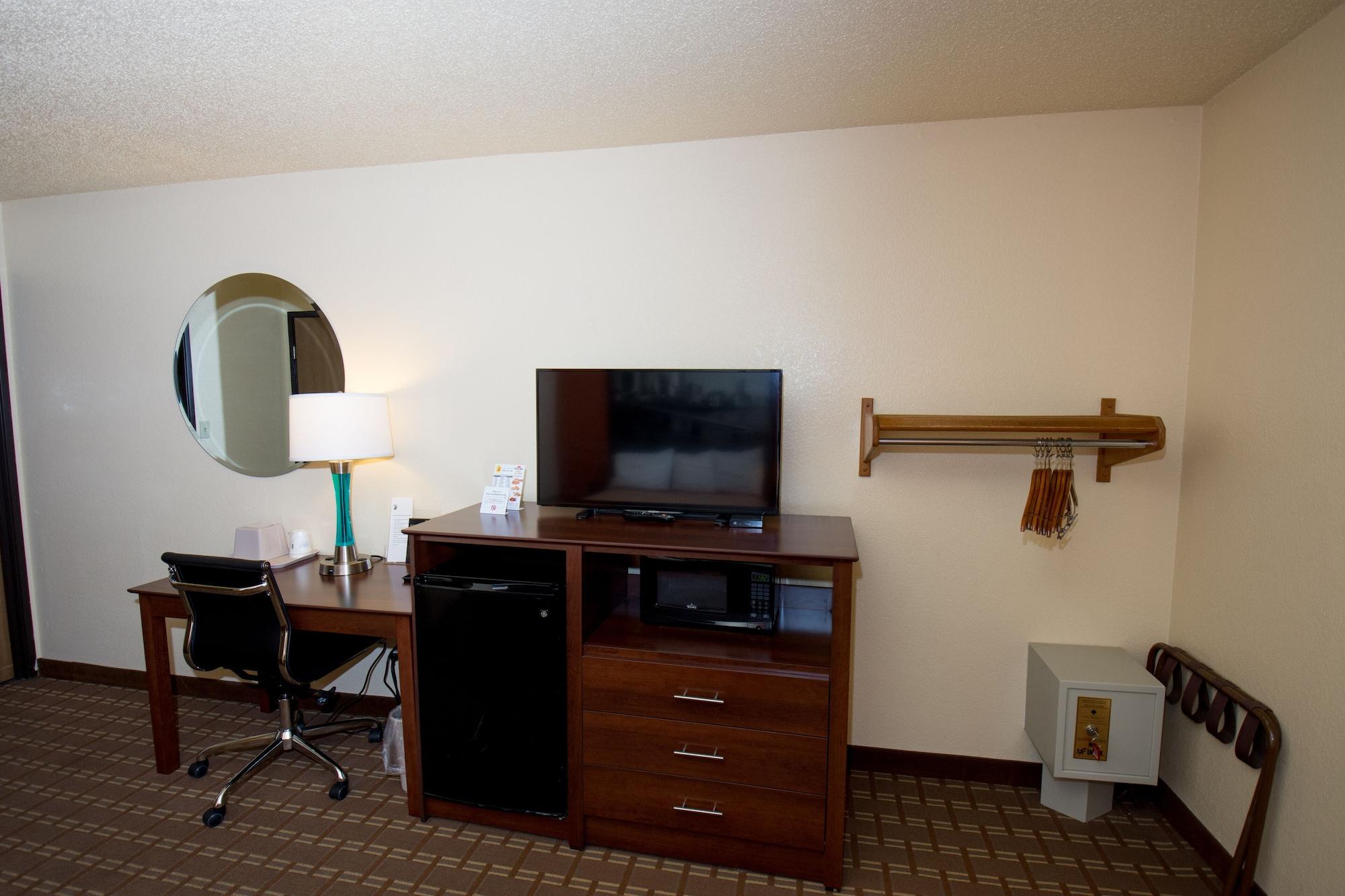 Hotel Super 8 By Wyndham Altoona Esterno foto