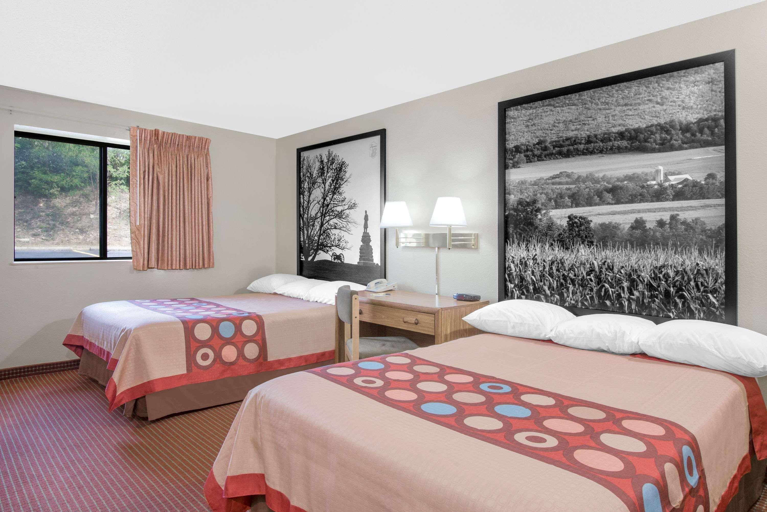 Hotel Super 8 By Wyndham Altoona Esterno foto