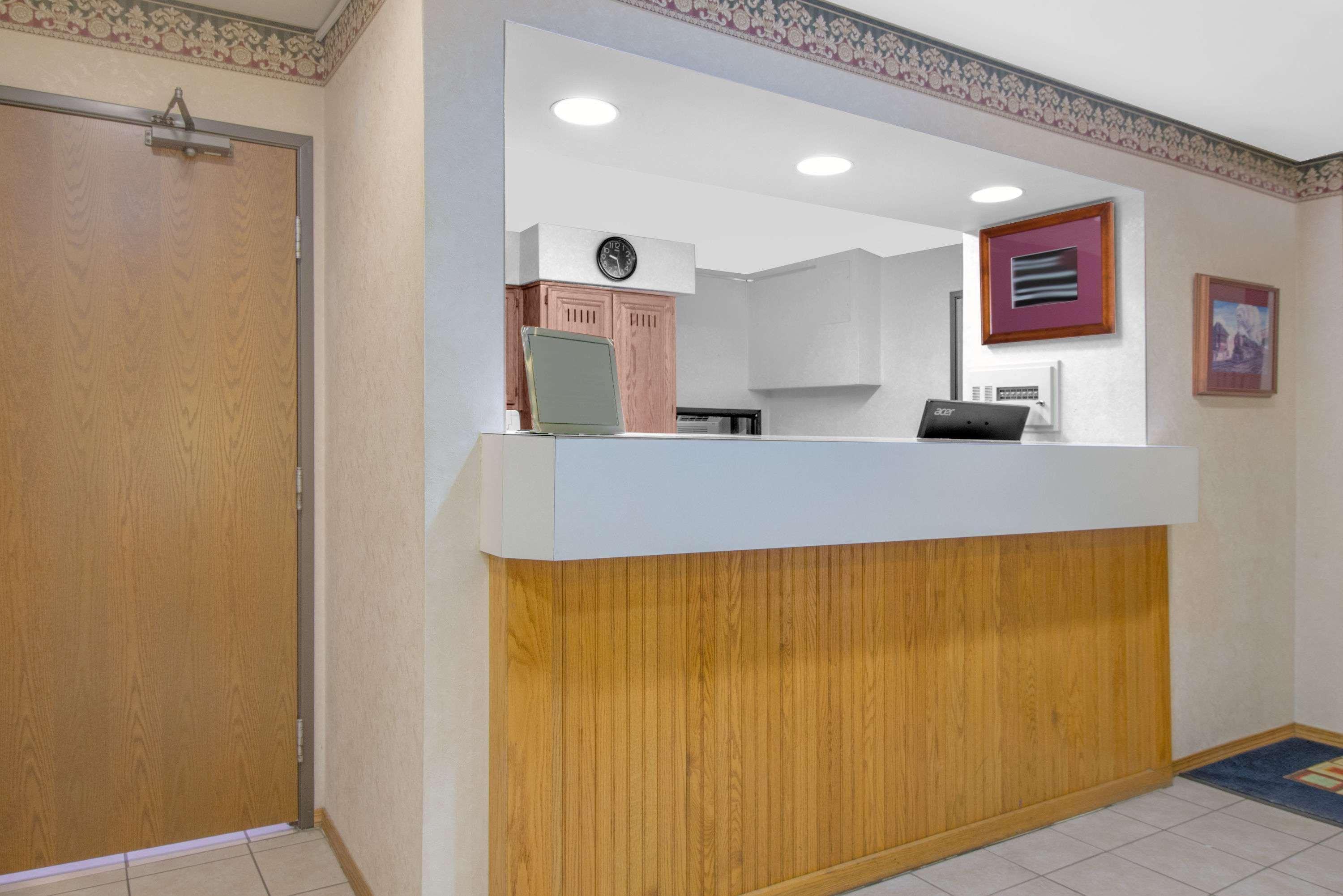 Hotel Super 8 By Wyndham Altoona Esterno foto