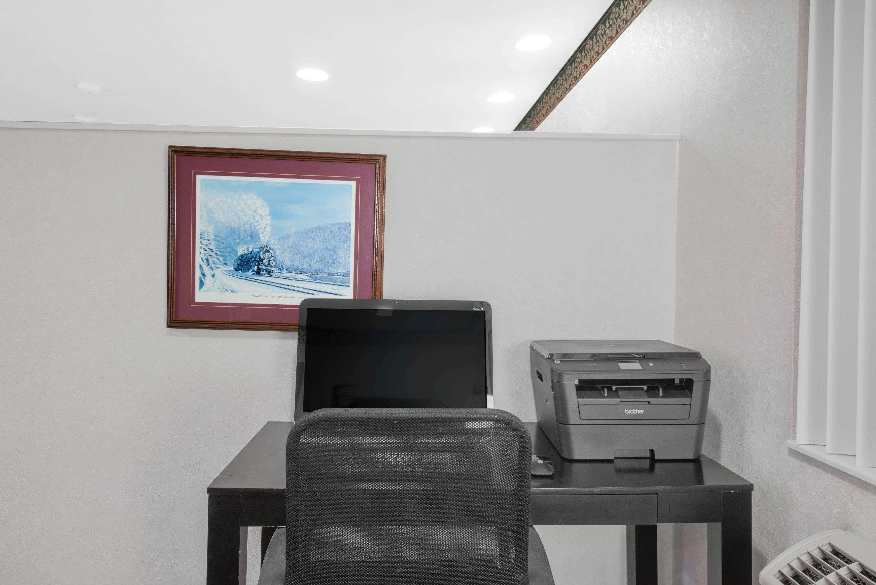 Hotel Super 8 By Wyndham Altoona Esterno foto