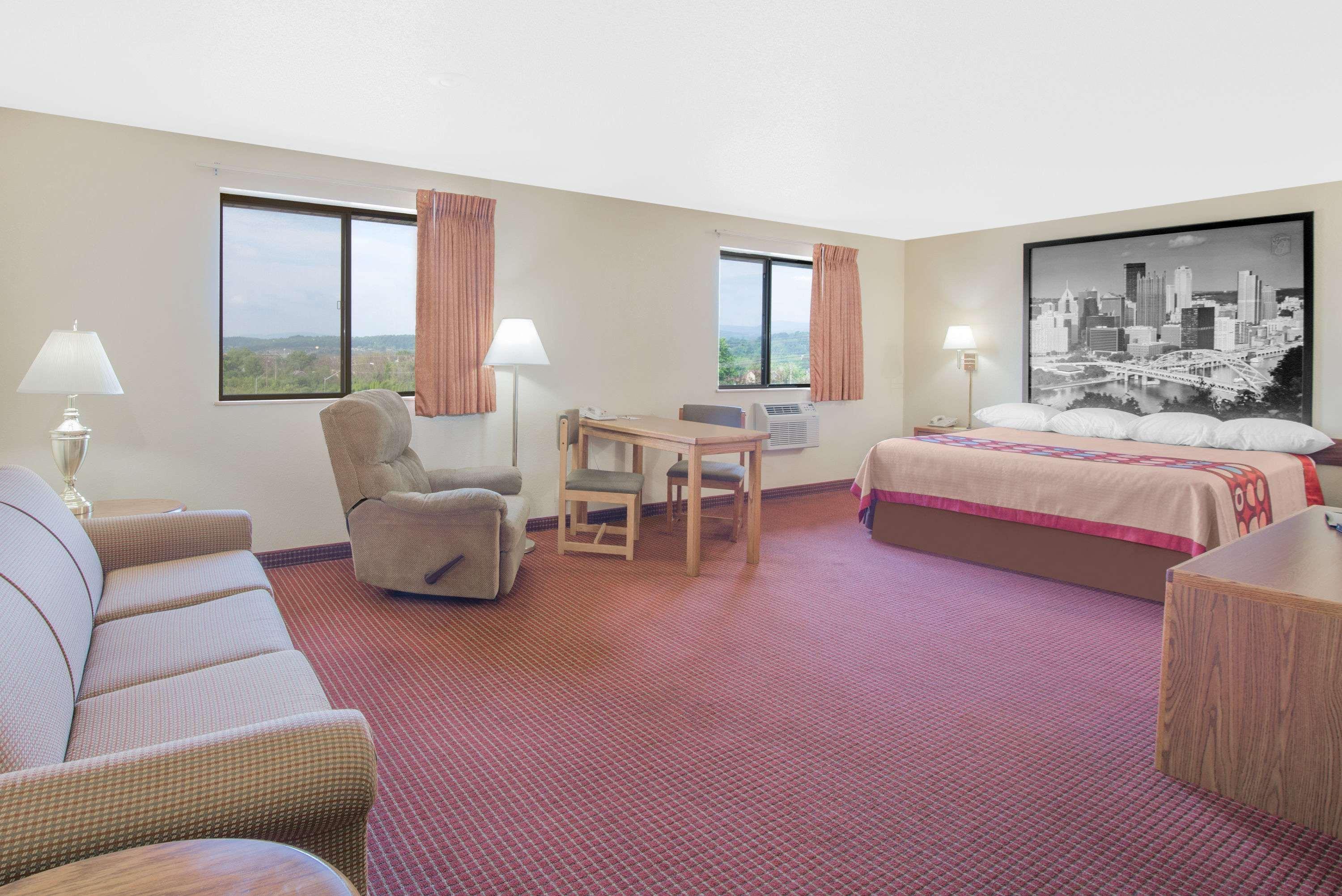 Hotel Super 8 By Wyndham Altoona Esterno foto