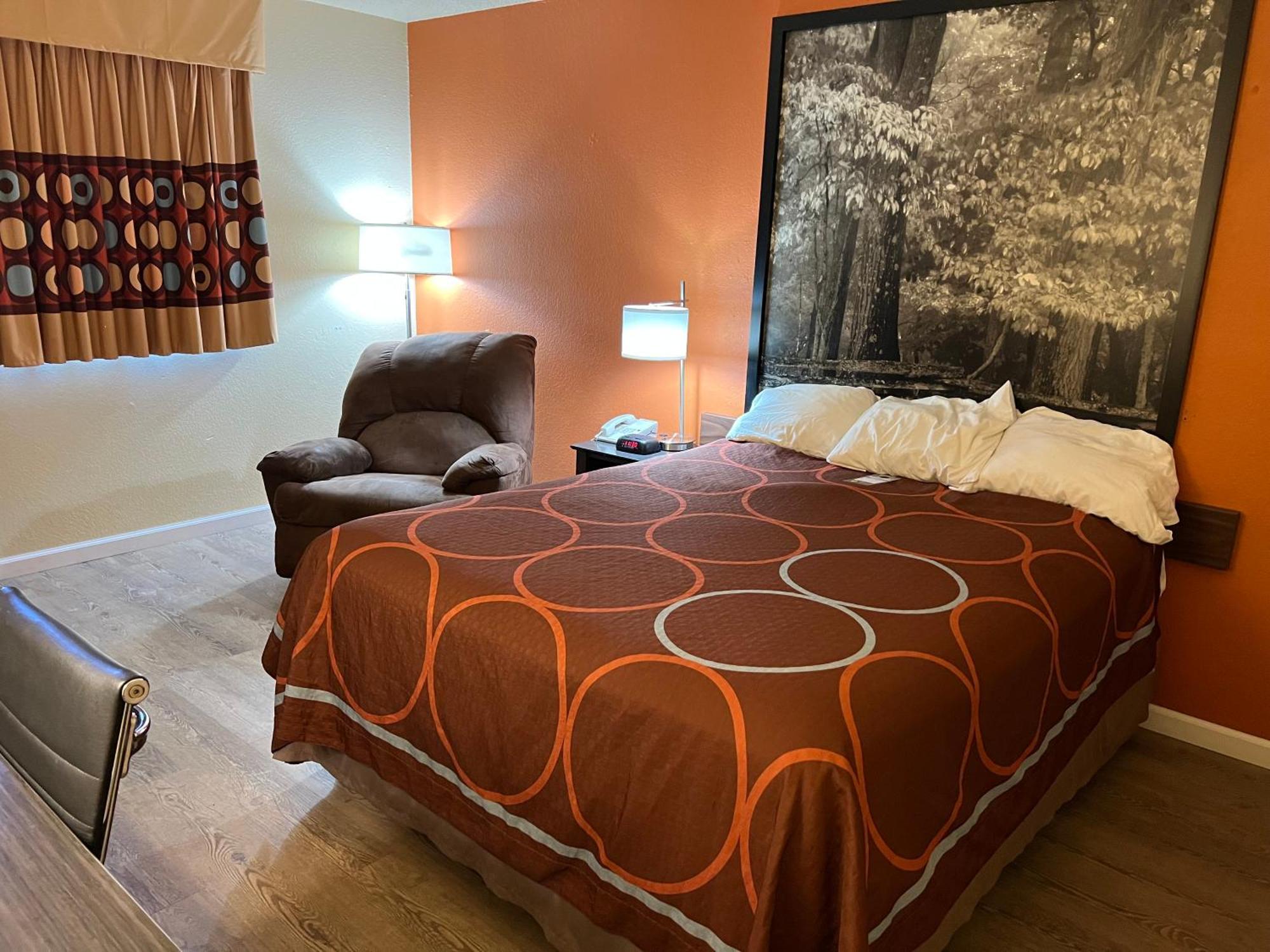 Hotel Super 8 By Wyndham Altoona Esterno foto