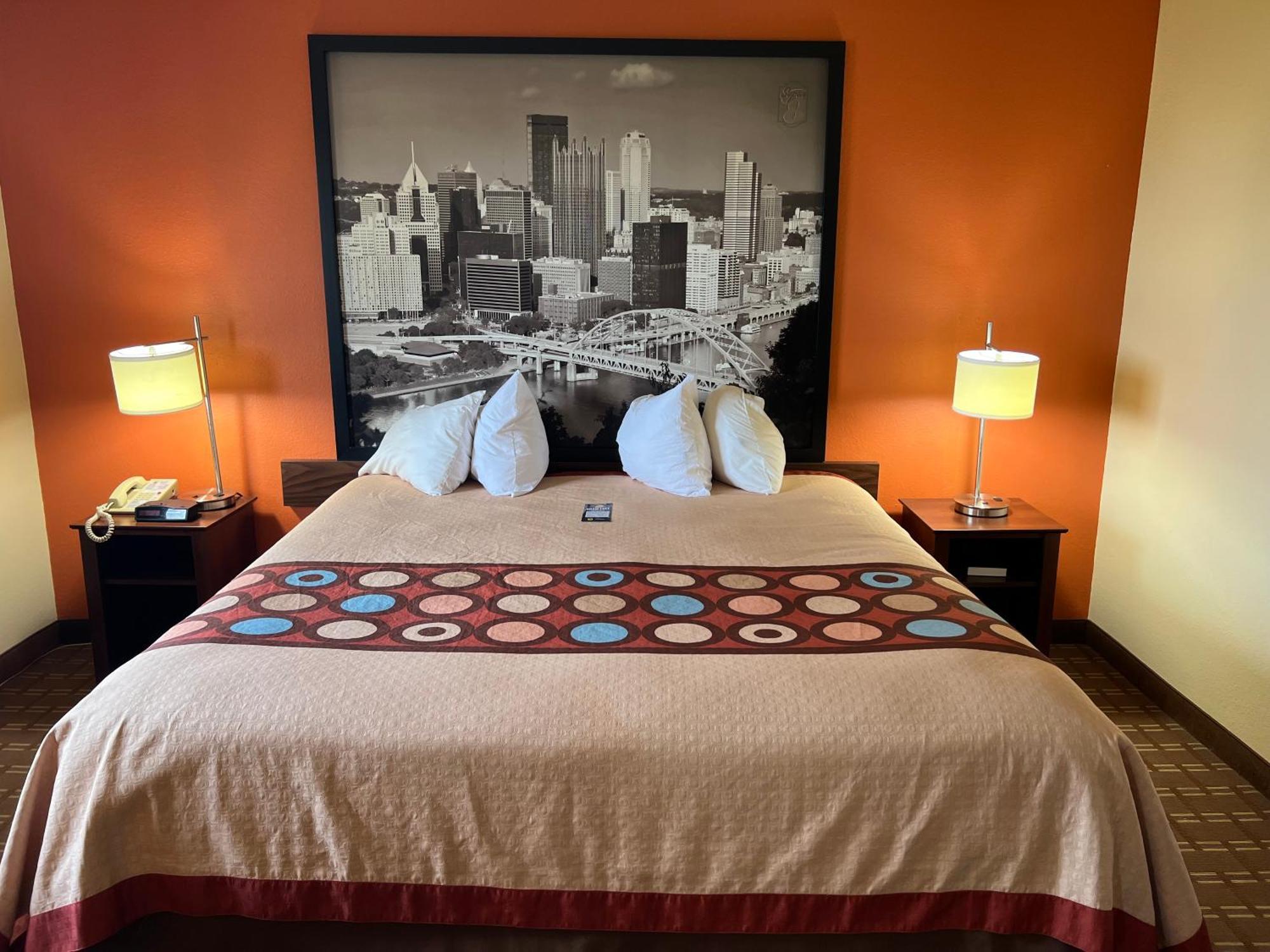 Hotel Super 8 By Wyndham Altoona Esterno foto