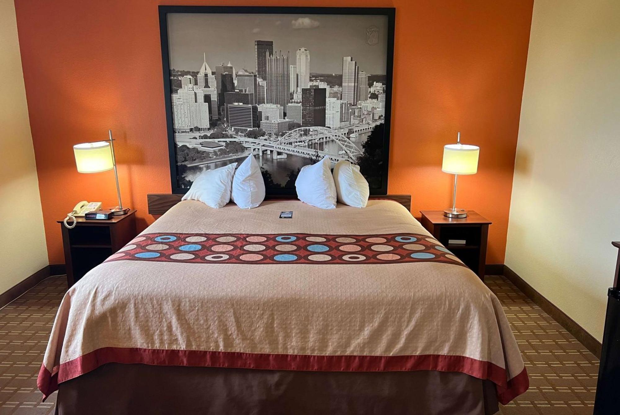 Hotel Super 8 By Wyndham Altoona Esterno foto