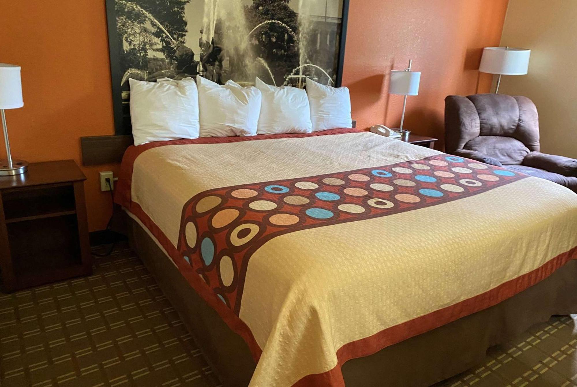 Hotel Super 8 By Wyndham Altoona Esterno foto