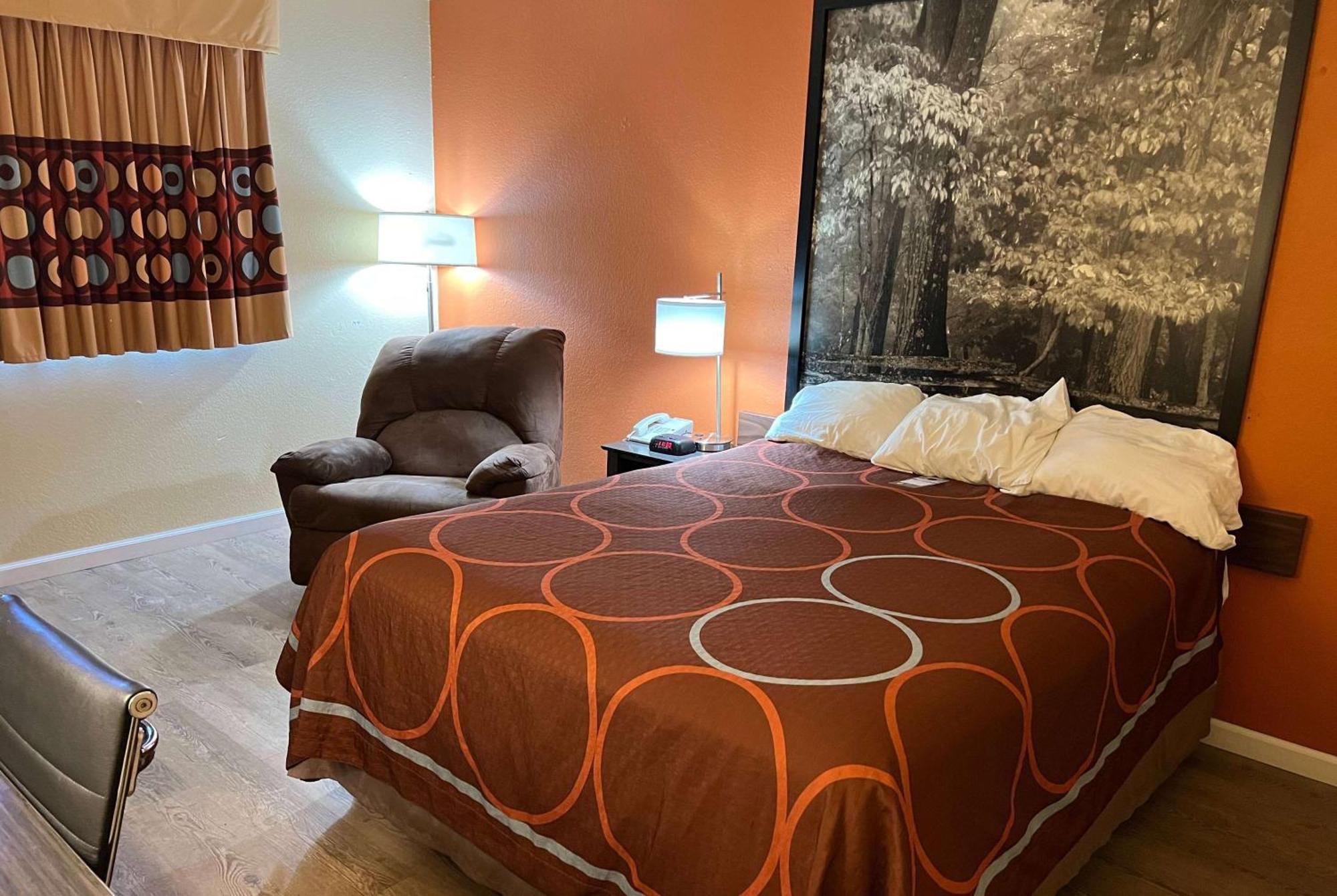Hotel Super 8 By Wyndham Altoona Esterno foto